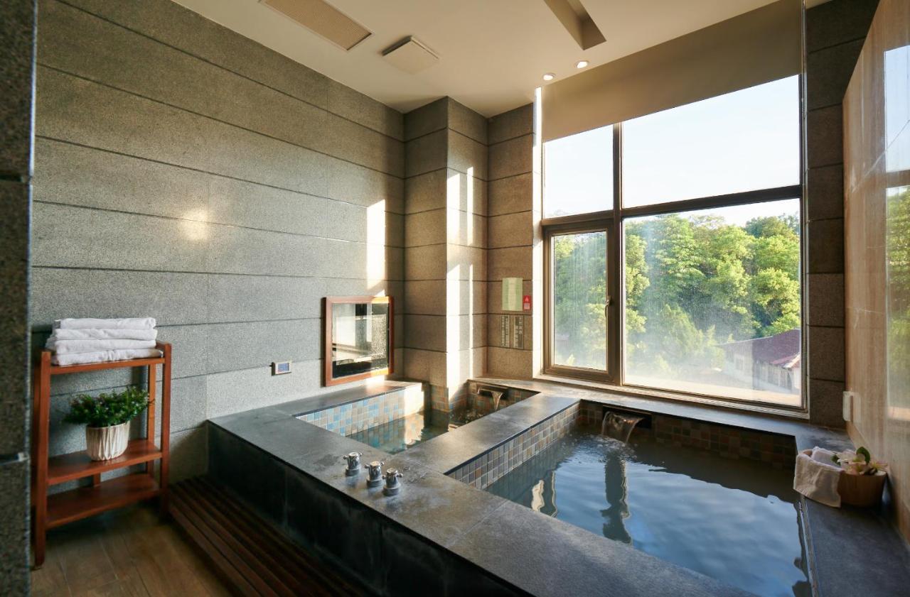 Reikei Hot Spring Resort Baihe Exterior photo